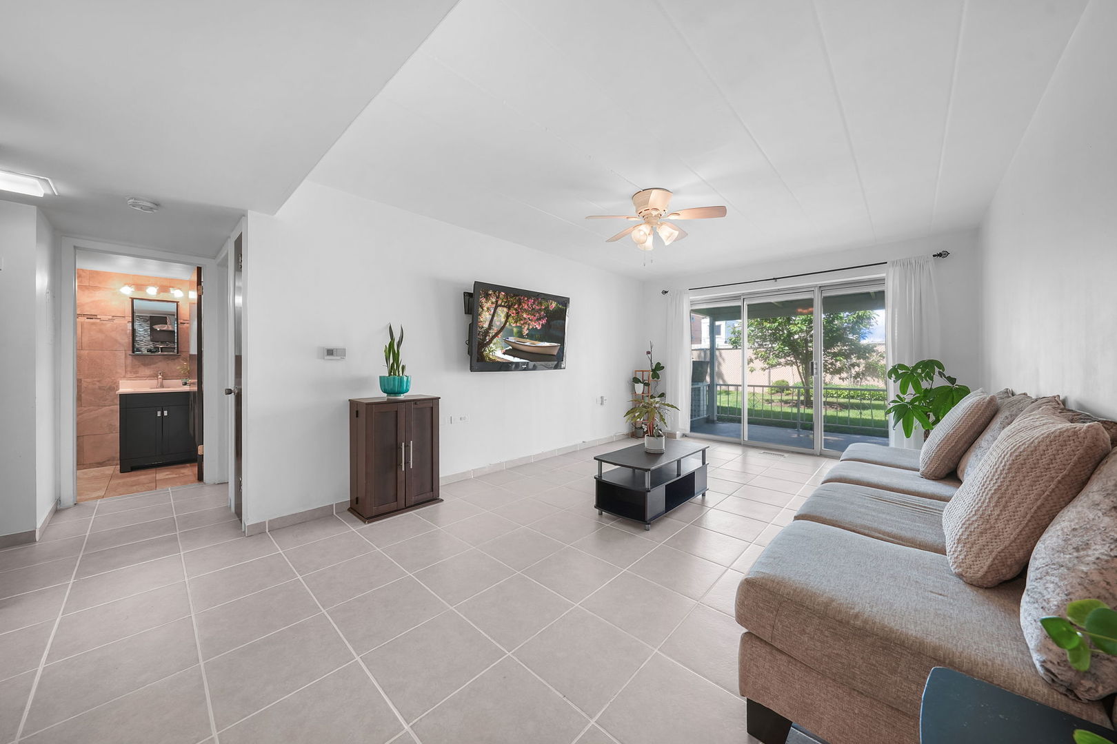127 N Wolf Road 58A