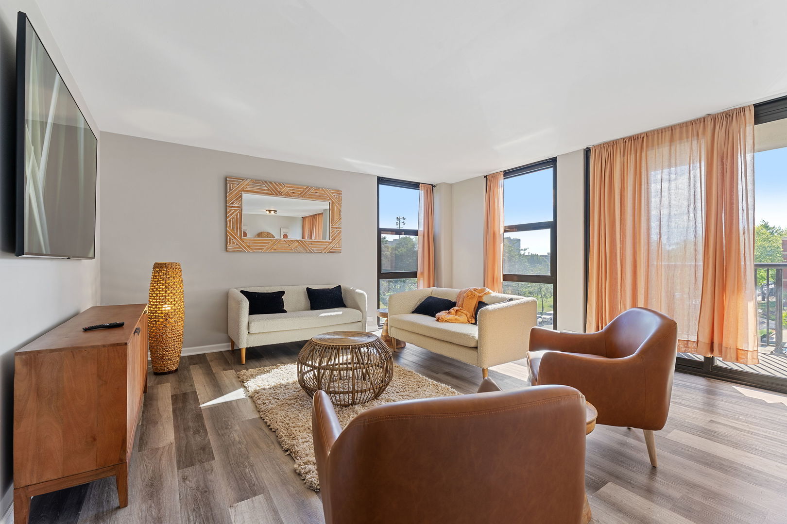 2941 S Michigan Avenue 407