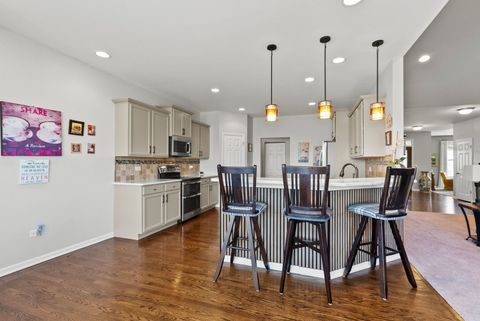 Tiny photo for 428 E Frontier Drive, Minooka, IL 60447 (MLS # 12556093)