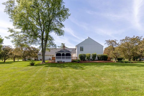 Tiny photo for 11 LAKE VIEW Road, Hawthorn Woods, IL 60047 (MLS # 12667490)