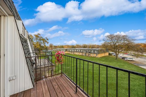 Tiny photo for 8480 W 103rd Terrace #301, Palos Hills, IL 60465 (MLS # 12518035)