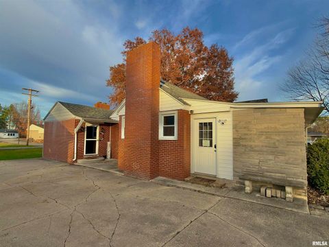 Tiny photo for 222 HICKORY Street, Flora, IL 62839 (MLS # EB460561)