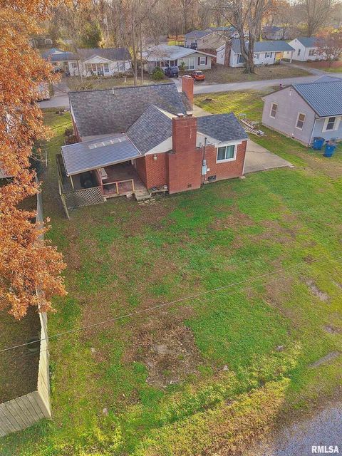 Tiny photo for 222 HICKORY Street, Flora, IL 62839 (MLS # EB460561)