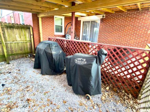 Tiny photo for 222 HICKORY Street, Flora, IL 62839 (MLS # EB460561)