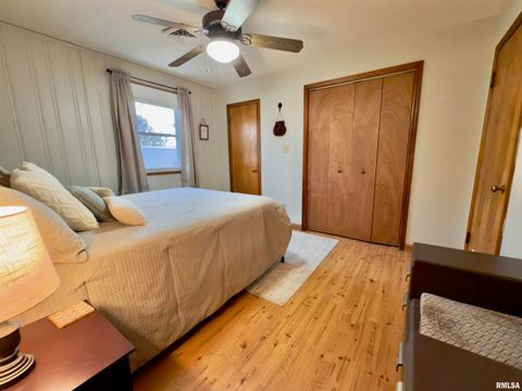 Tiny photo for 222 HICKORY Street, Flora, IL 62839 (MLS # EB460561)