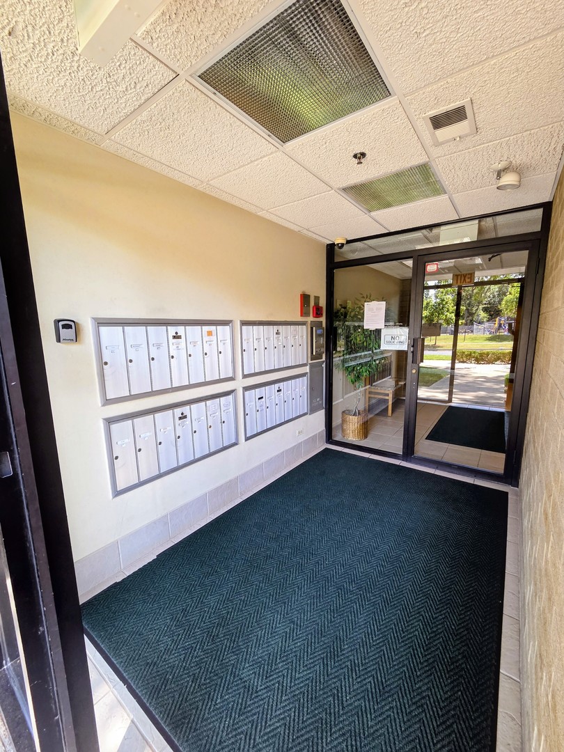 1380 Oakwood Avenue 204