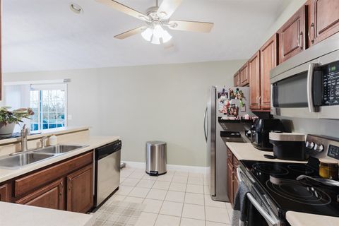 Tiny photo for 1505 Hawkeye Court, Cartervill, IL 62918 (MLS # 100000039)