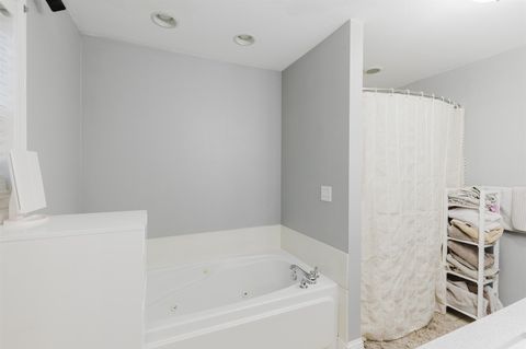 Tiny photo for 1505 Hawkeye Court, Cartervill, IL 62918 (MLS # 100000039)