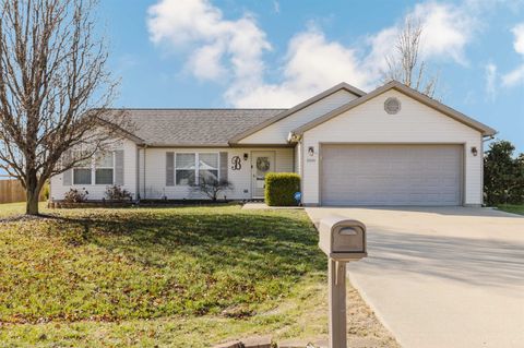 Photo of 1505 Hawkeye Court, Cartervill, IL 62918 (MLS # 100000039)