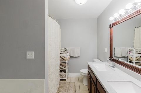 Tiny photo for 1505 Hawkeye Court, Cartervill, IL 62918 (MLS # 100000039)