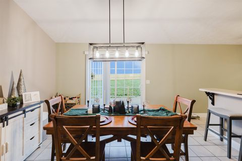 Tiny photo for 1505 Hawkeye Court, Cartervill, IL 62918 (MLS # 100000039)