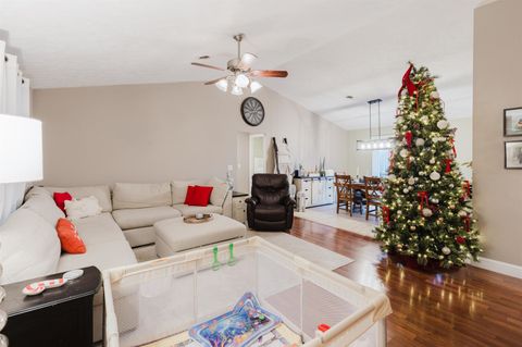 Tiny photo for 1505 Hawkeye Court, Cartervill, IL 62918 (MLS # 100000039)