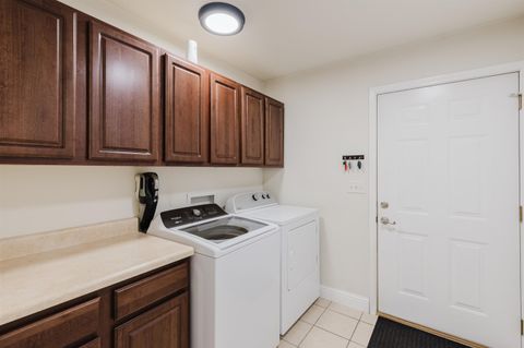 Tiny photo for 1505 Hawkeye Court, Cartervill, IL 62918 (MLS # 100000039)