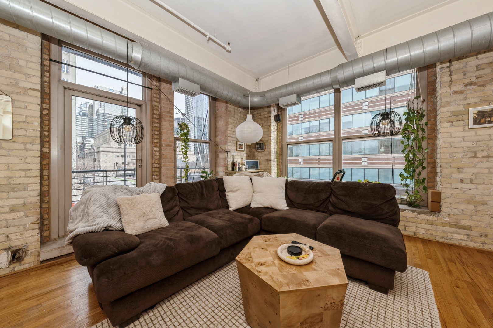 420 S Clinton Street 213