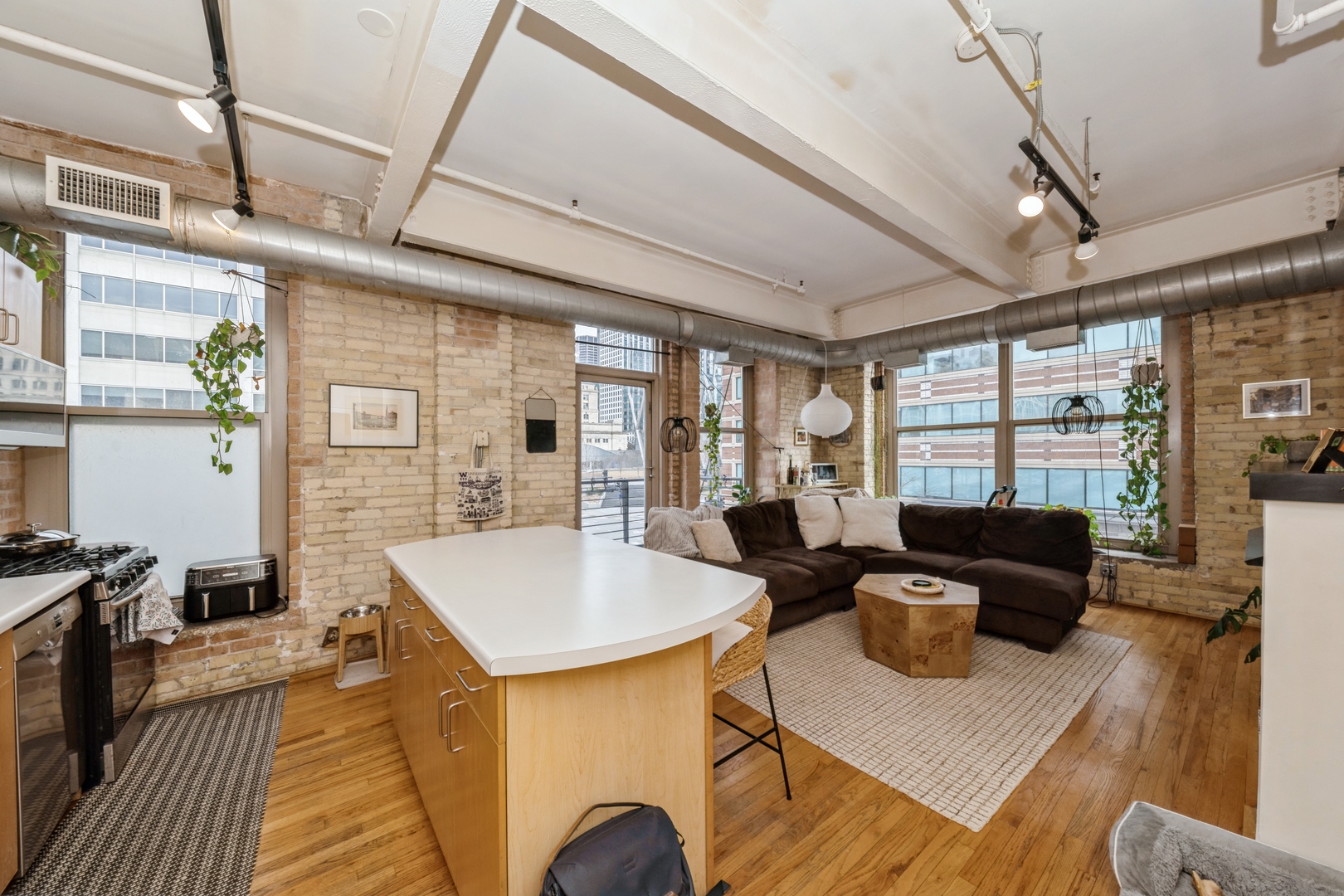 420 S Clinton Street 213