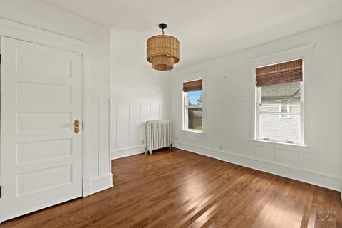 Tiny photo for 84 N Walkup Avenue, Crystal Lake, IL 60014 (MLS # 12423955)