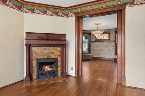 Tiny photo for 84 N Walkup Avenue, Crystal Lake, IL 60014 (MLS # 12423955)