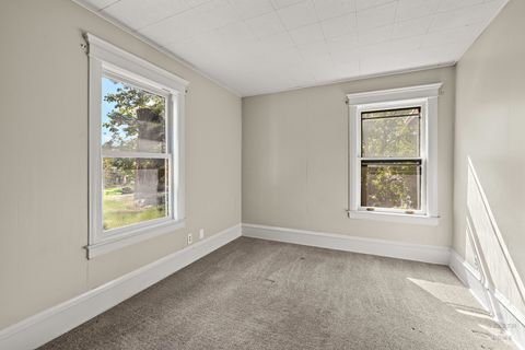 Tiny photo for 84 N Walkup Avenue, Crystal Lake, IL 60014 (MLS # 12423955)