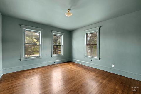 Tiny photo for 84 N Walkup Avenue, Crystal Lake, IL 60014 (MLS # 12423955)