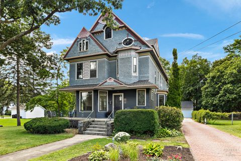 Tiny photo for 84 N Walkup Avenue, Crystal Lake, IL 60014 (MLS # 12423955)