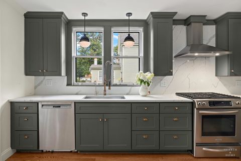 Tiny photo for 84 N Walkup Avenue, Crystal Lake, IL 60014 (MLS # 12423955)