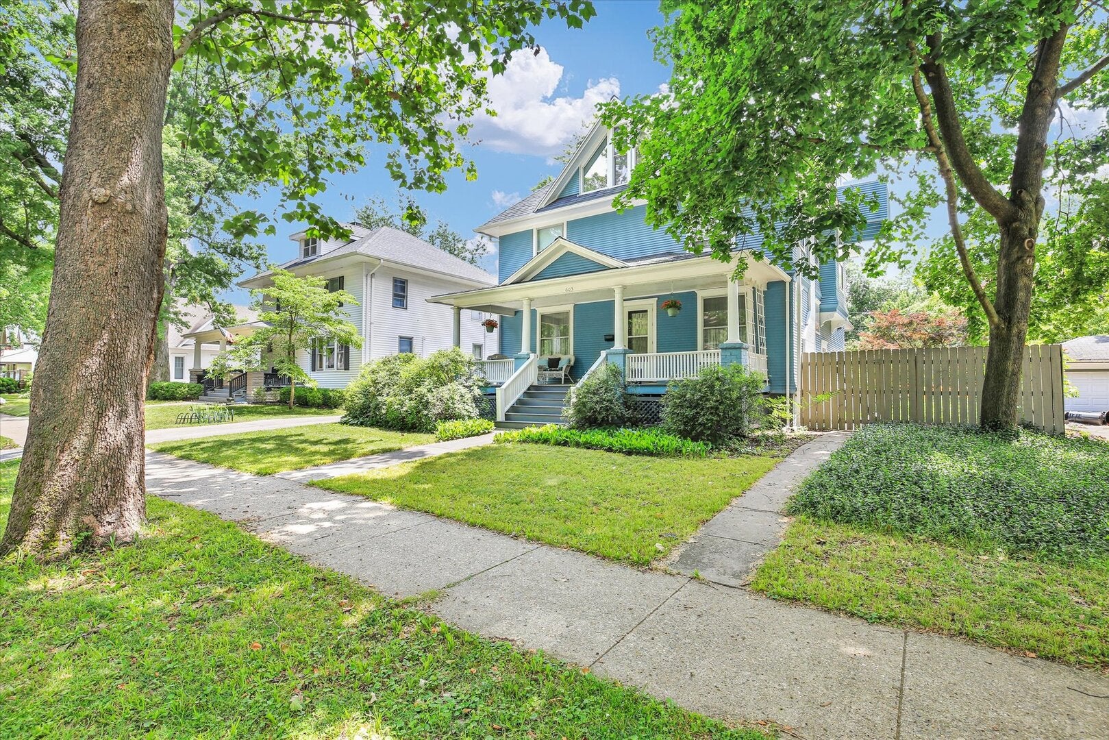 603 W Illinois Street