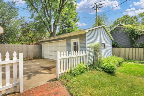 Tiny photo for 603 W Illinois Street, Urbana, IL 61801 (MLS # 12672456)