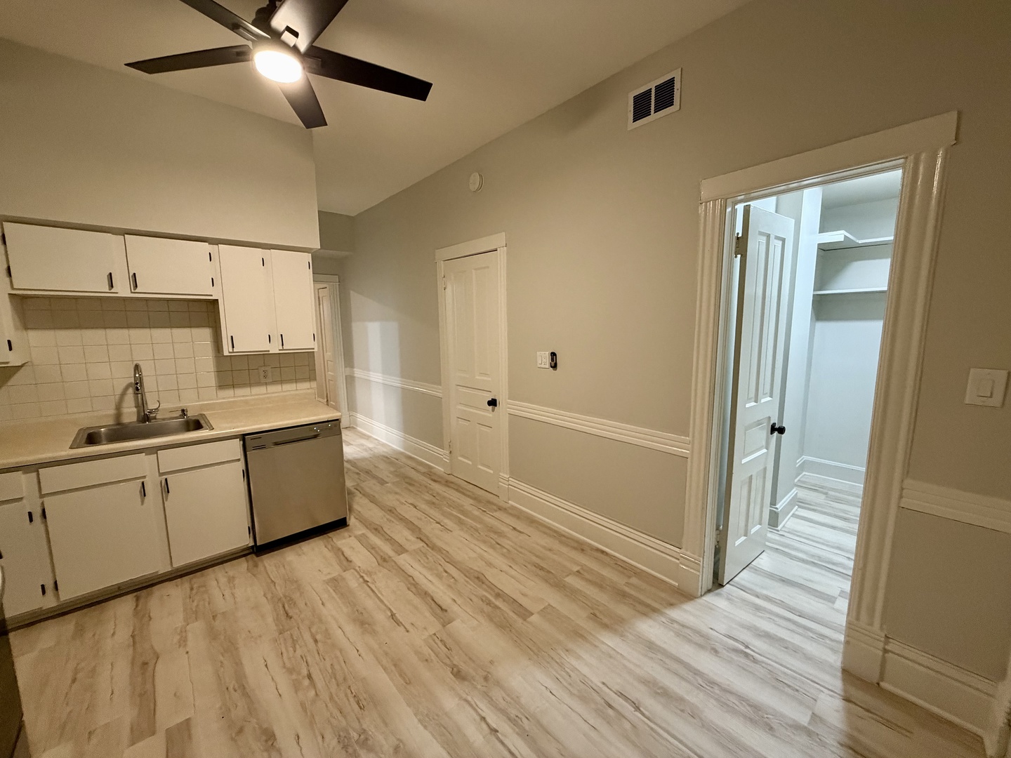 845 N Mozart Street 1