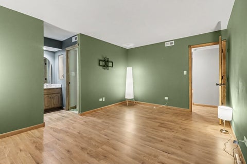 Tiny photo for 14033 S Laramie Avenue #420, Crestwood, IL 60418 (MLS # 12770202)