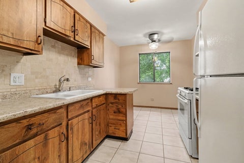 Tiny photo for 14033 S Laramie Avenue #420, Crestwood, IL 60418 (MLS # 12770202)