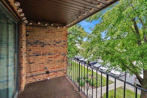 Tiny photo for 14033 S Laramie Avenue #420, Crestwood, IL 60418 (MLS # 12770202)