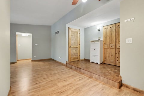 Tiny photo for 14033 S Laramie Avenue #420, Crestwood, IL 60418 (MLS # 12770202)