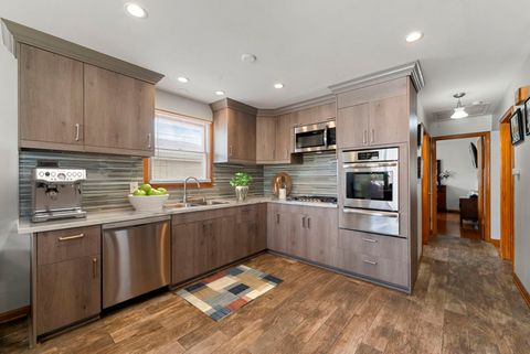 Tiny photo for 4613 Madison Avenue, Brookfield, IL 60513 (MLS # 12492200)