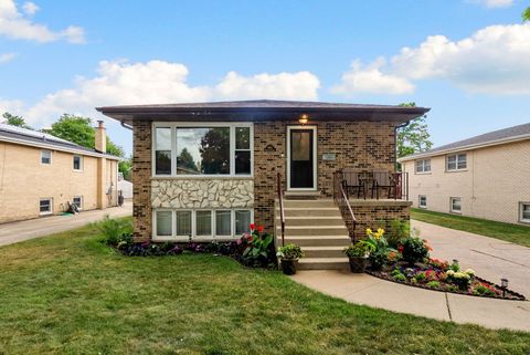 Tiny photo for 4613 Madison Avenue, Brookfield, IL 60513 (MLS # 12492200)