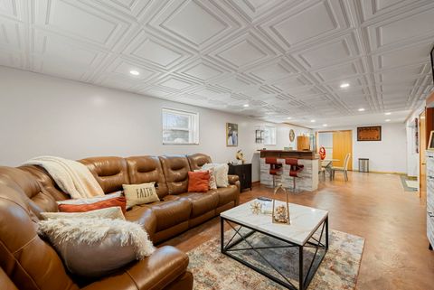 Tiny photo for 4613 Madison Avenue, Brookfield, IL 60513 (MLS # 12492200)