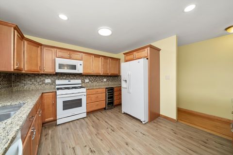 Tiny photo for 152 Oakhurst Road, Matteson, IL 60443 (MLS # 12586687)