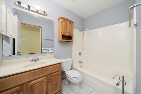 Tiny photo for 152 Oakhurst Road, Matteson, IL 60443 (MLS # 12586687)