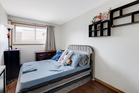 Tiny photo for 1727 W Estes Avenue #C, Chicago, IL 60626 (MLS # 12662118)