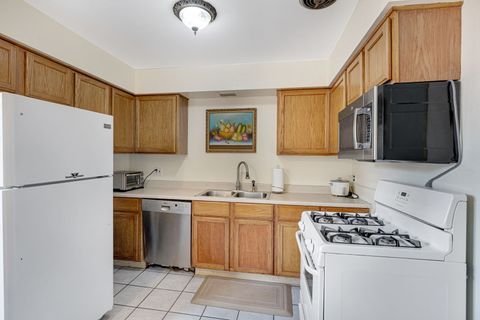 Tiny photo for 1727 W Estes Avenue #C, Chicago, IL 60626 (MLS # 12662118)