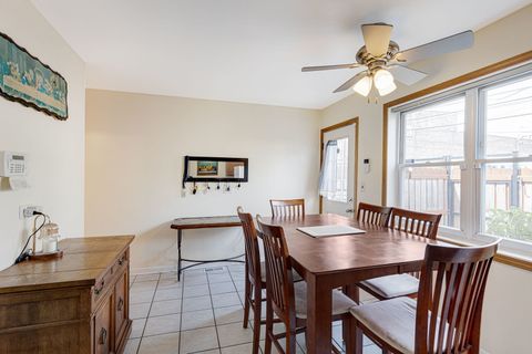 Tiny photo for 1727 W Estes Avenue #C, Chicago, IL 60626 (MLS # 12662118)