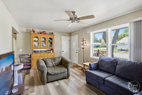 Tiny photo for 2205 W Hickory Street, Kankakee, IL 60901 (MLS # 12678261)