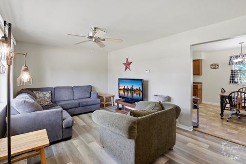Tiny photo for 2205 W Hickory Street, Kankakee, IL 60901 (MLS # 12678261)