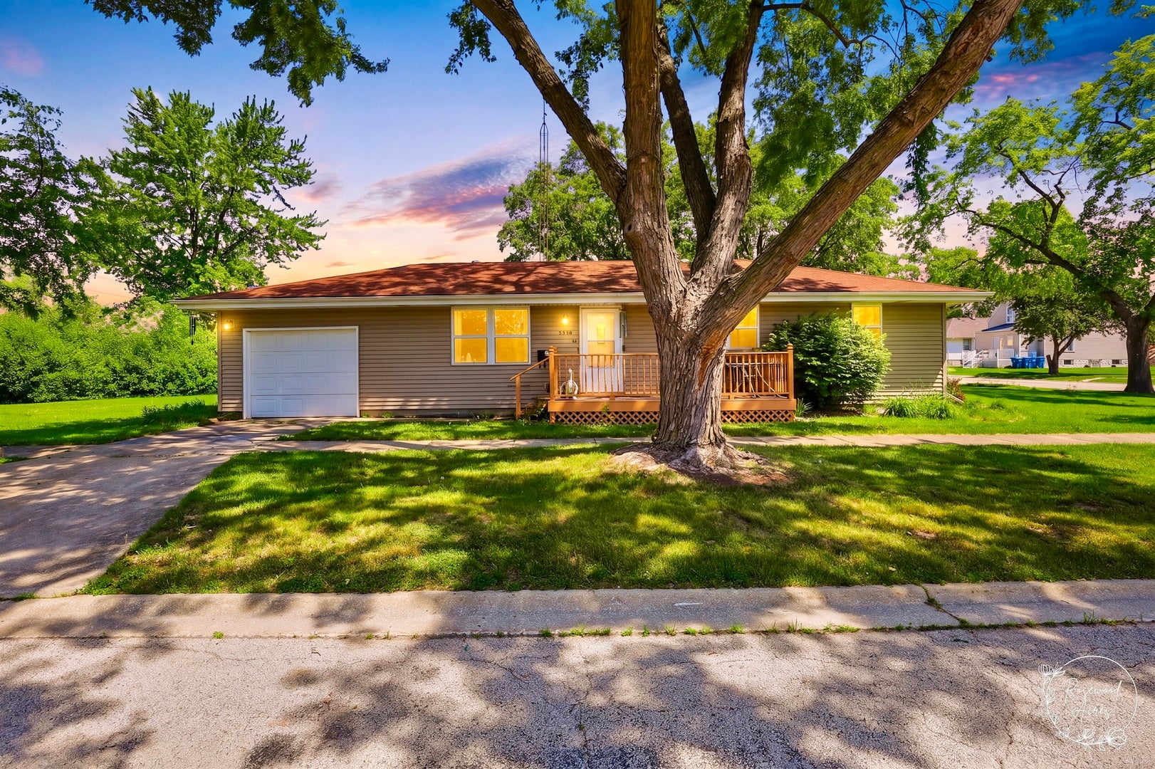 2205 W Hickory Street