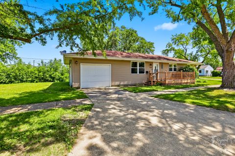 Tiny photo for 2205 W Hickory Street, Kankakee, IL 60901 (MLS # 12678261)