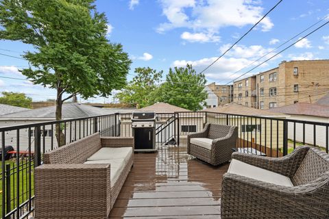Tiny photo for 2911 N RICHMOND Street, Chicago, IL 60618 (MLS # 12678875)