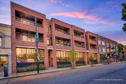 Photo of 3014 W Montrose Avenue #3W, Chicago, IL 60618 (MLS # 12729826)