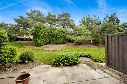 Tiny photo for 347 W Prairie Circle, Itasca, IL 60143 (MLS # 12656124)