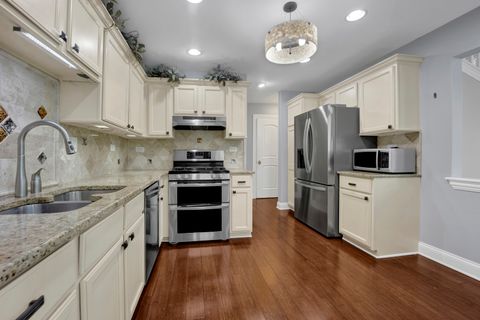 Tiny photo for 347 W Prairie Circle, Itasca, IL 60143 (MLS # 12656124)