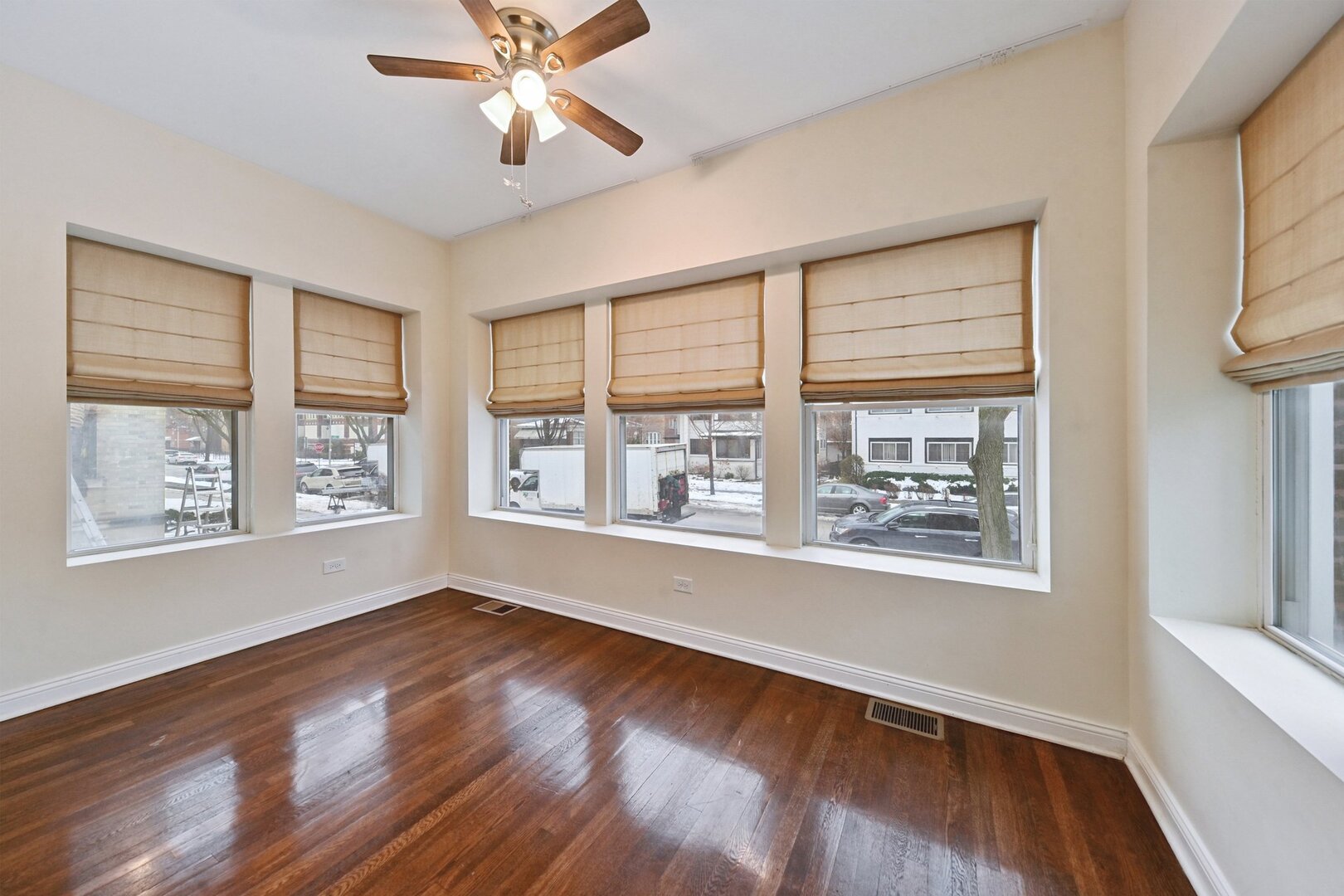 6818 S Chappel Avenue