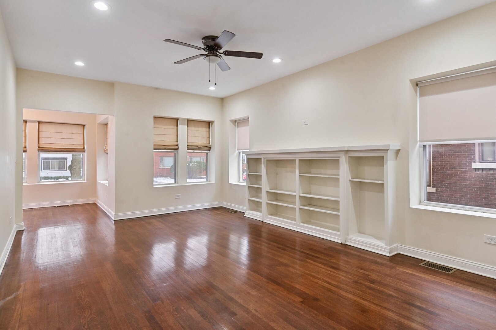 6818 S Chappel Avenue